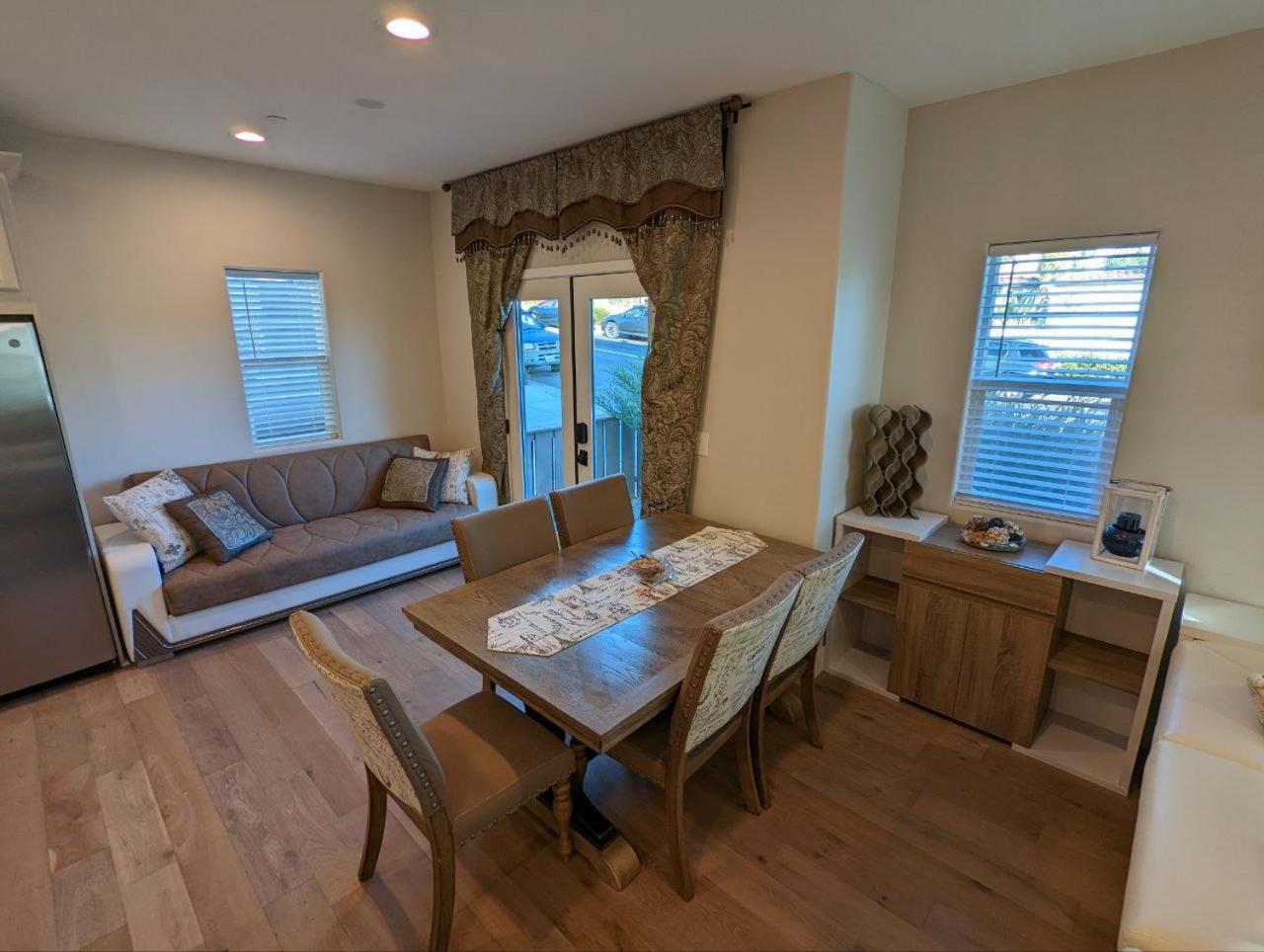 Modern Comfort, Prime Location, 360 Views, 4 Bedroom Entire House San Diego Bagian luar foto